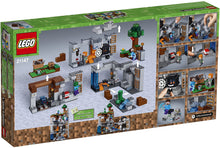 Load image into Gallery viewer, LEGO® Minecraft 21147 The Bedrock Adventures (644 pieces)