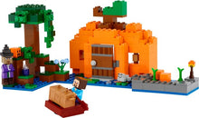 Load image into Gallery viewer, LEGO® Minecraft 21248 The Pumpkin Farm (257 pieces)