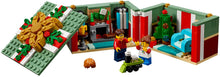 Load image into Gallery viewer, LEGO® Seasonal 40292 Christmas Gift Box (302 pieces)