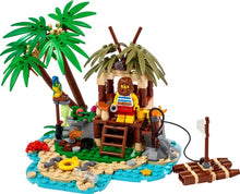 Load image into Gallery viewer, LEGO® 40566 Ray the Castaway (239 pieces)