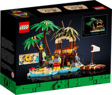 Load image into Gallery viewer, LEGO® 40566 Ray the Castaway (239 pieces)