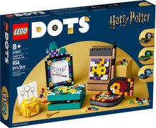 Load image into Gallery viewer, LEGO® DOTS 41811 Hogwarts™ Desktop Kit (856 pieces)