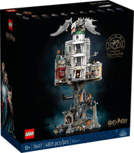 Load image into Gallery viewer, LEGO® Harry Potter™ 76417 Gringotts™ Wizarding Bank Collector&#39;s Edition (4803 Pieces)