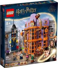 Load image into Gallery viewer, LEGO® Harry Potter™ 76422 Diagon Alley™: Weasleys&#39; Wizard Wheezes (834 Pieces)