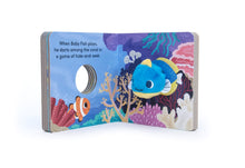 Load image into Gallery viewer, Baby Fish (Finger Puppet Book)
