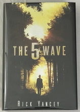 Load image into Gallery viewer, The 5th Wave (First Edition)