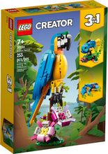 Load image into Gallery viewer, LEGO® Creator 31136 Exotic Parrot (253 pieces)