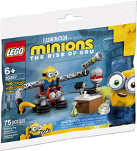 Load image into Gallery viewer, LEGO® Minions 30387 Bob Minion with Robot Arms (75 pieces)
