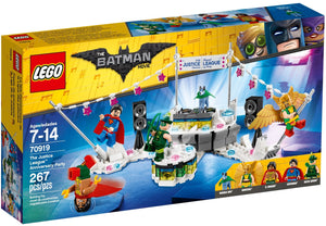 LEGO® Batman™ 70919 Justice League Anniversary Party (267 pieces)