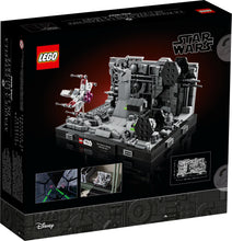 Load image into Gallery viewer, LEGO® Star Wars™ 75329 Death Star™ Trench Run Diorama (665 pieces)