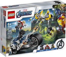 Load image into Gallery viewer, LEGO® Marvel Avengers 76142 Speeder Bike Attack (226 pieces)