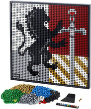 Load image into Gallery viewer, LEGO® Harry Potter™ 31201 Hogwarts™ Crest (4,249 Pieces)